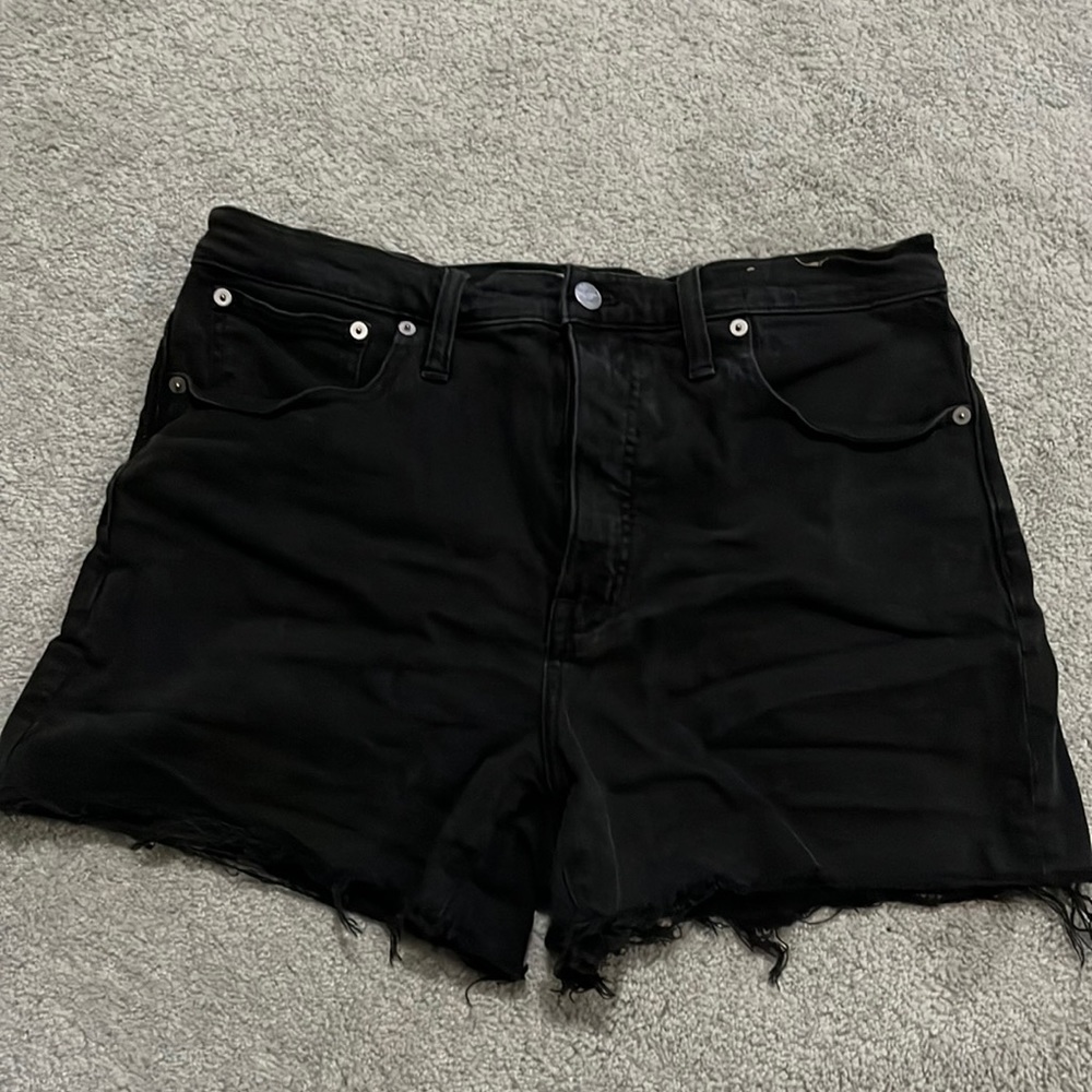 Madewell 	High-Rise Denim Shorts in Lunar Wash, size 30